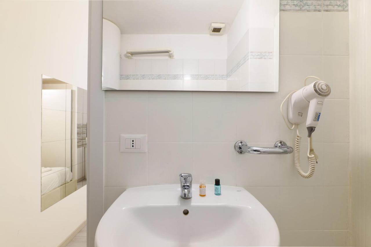 Cadorna Apartments Milan Exterior photo